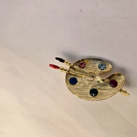 Jewelry - PAINTERS PALETTE BROOCH RENDERED IN GOLDTONE WITH SPARKLING RHINESTONE ACCENTS